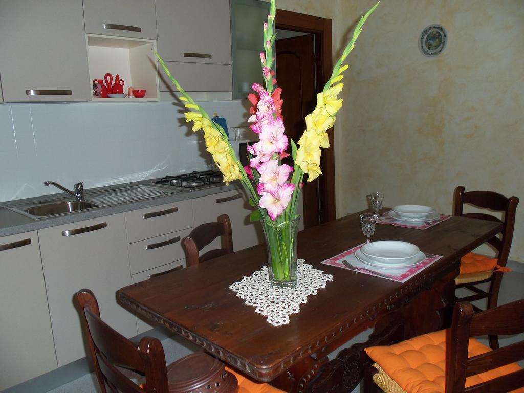 הוילה Casa Dei Ciliegi CastellʼAlfero חדר תמונה